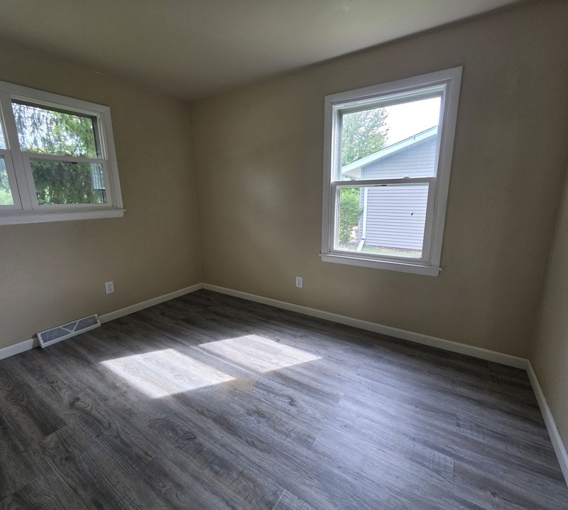 1216 Meadowview Drive property image