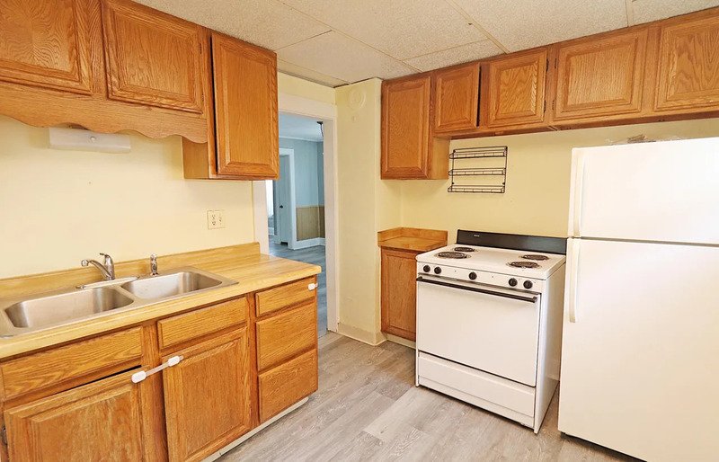 738 Broadway Street property image