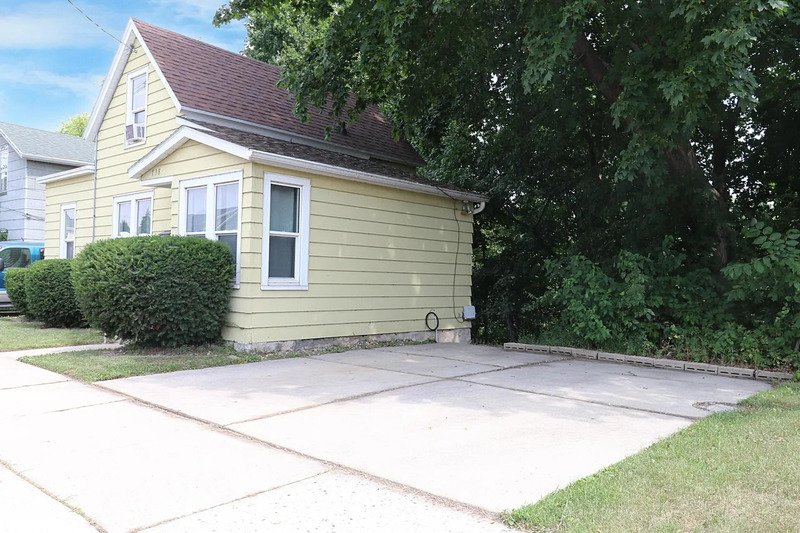 738 Broadway Street property image