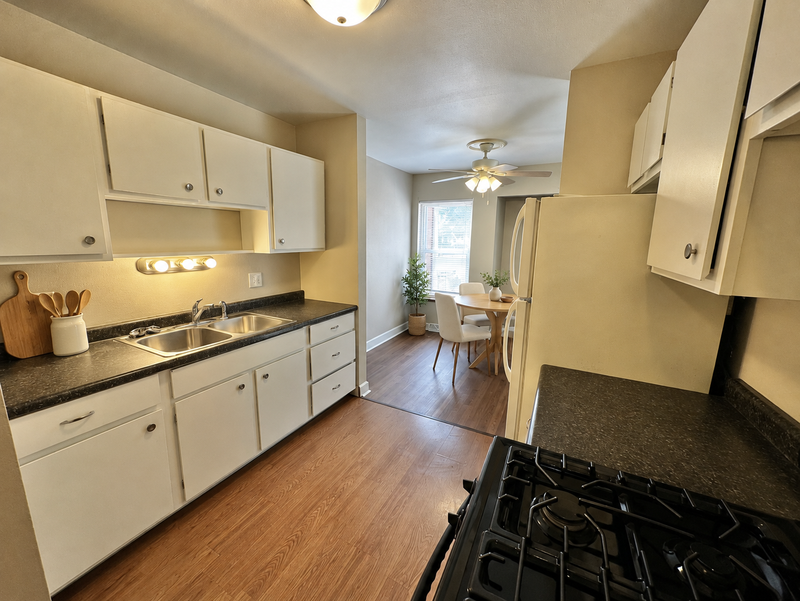 725 W 9th Ave property image