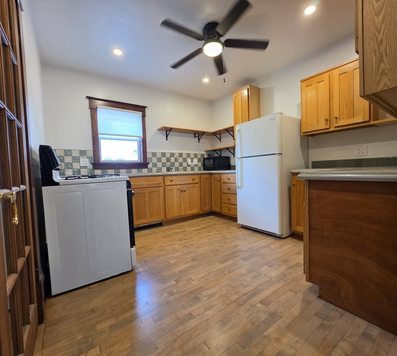 343 West 14th Avenue - 343 Lower property image