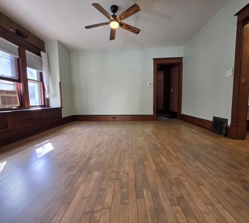343 West 14th Avenue - 343 Lower property image
