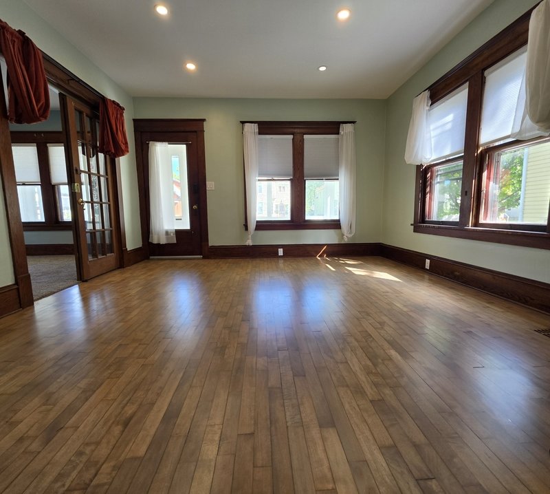 343 West 14th Avenue - 343 Lower property image