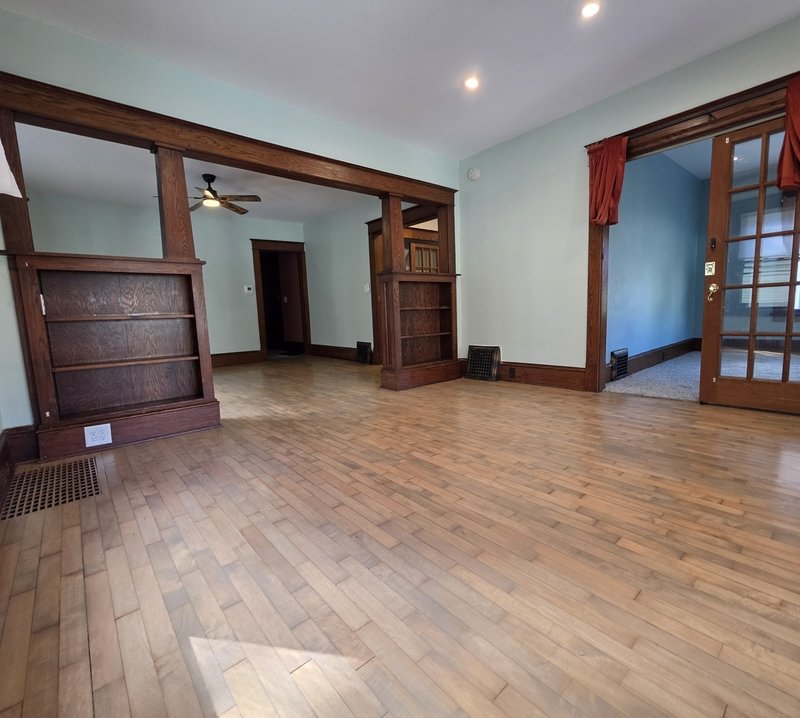 343 West 14th Avenue - 343 Lower property image
