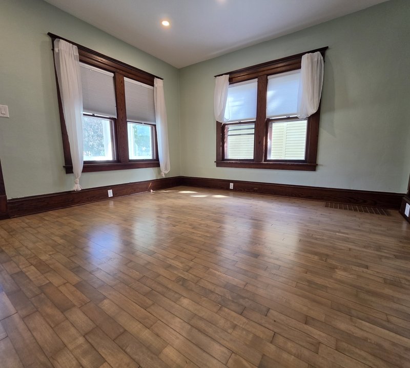 343 West 14th Avenue - 343 Lower property image