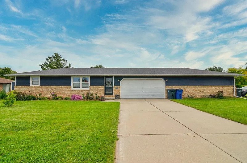2713 Packerland Drive - 1680 Paulsen Rd. - 2713 Packerland property image