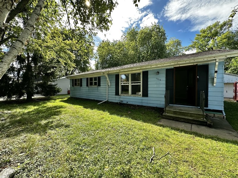 1216 Meadowview Drive property image