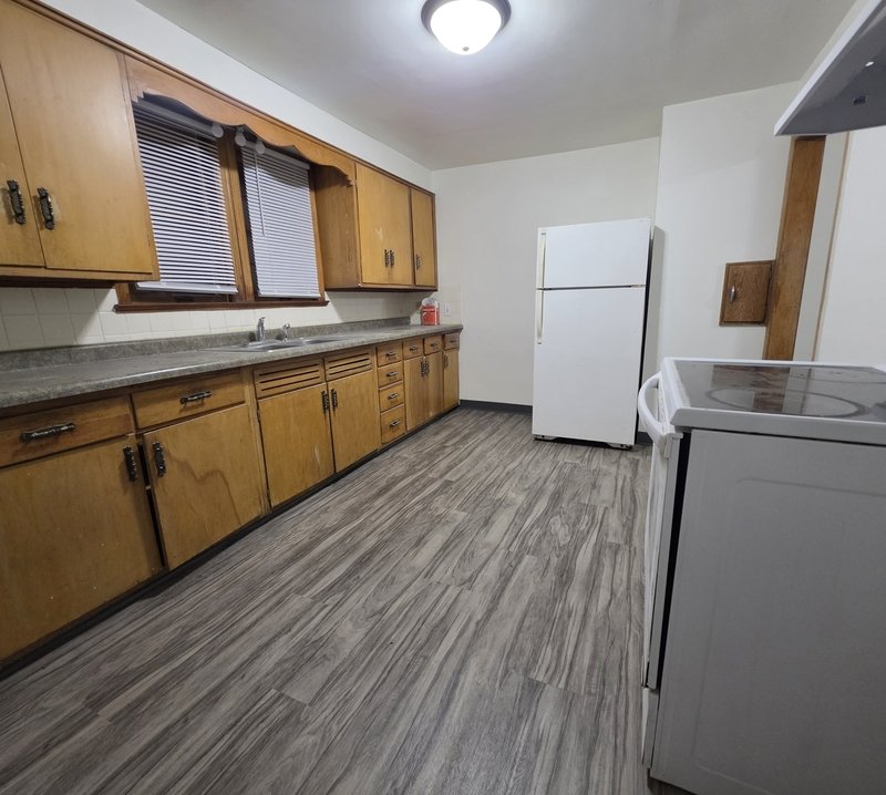 128 East Johnson Street property image