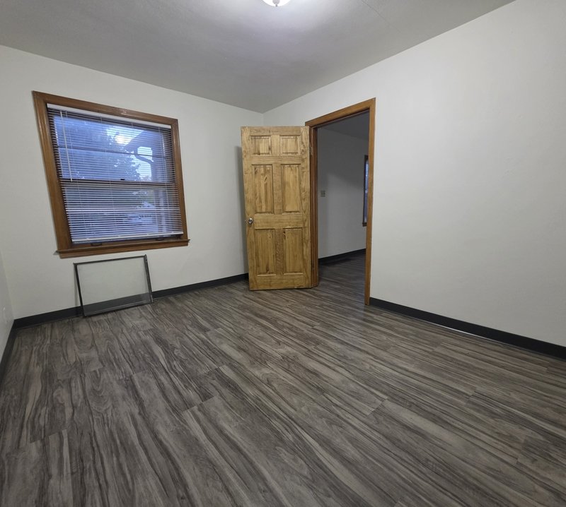 128 East Johnson Street property image
