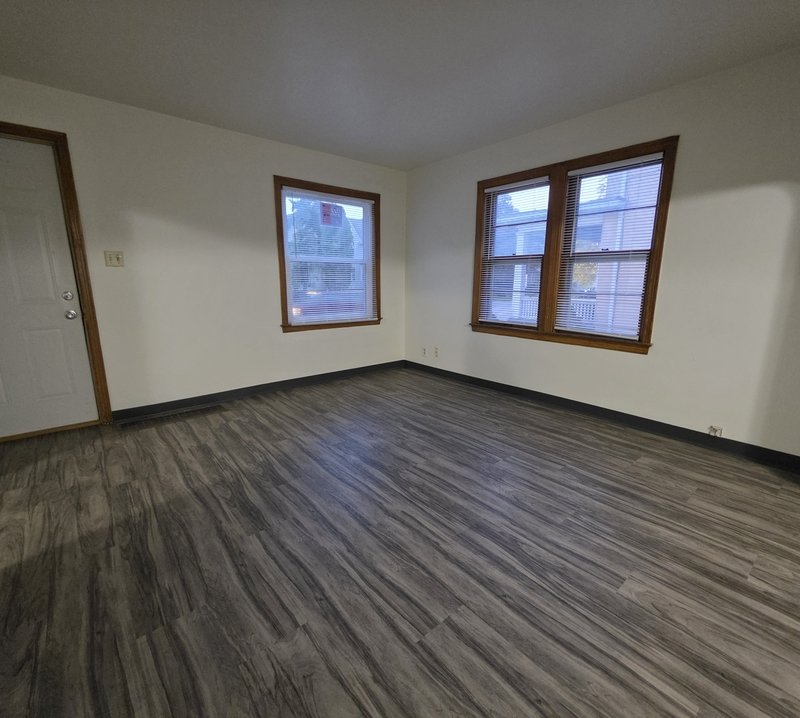 128 East Johnson Street property image