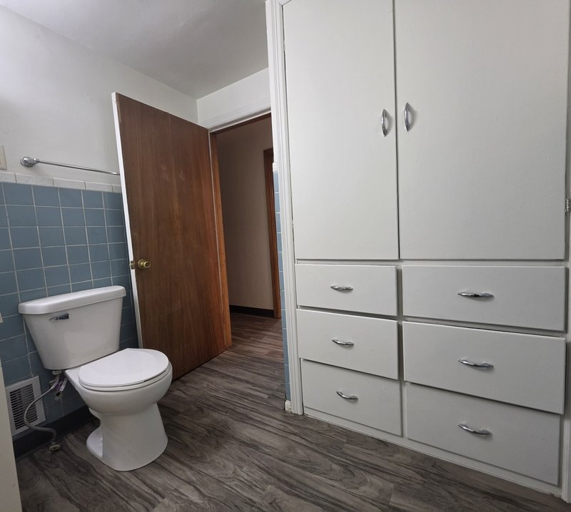 128 East Johnson Street property image