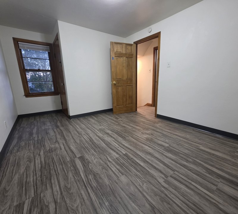 128 East Johnson Street property image