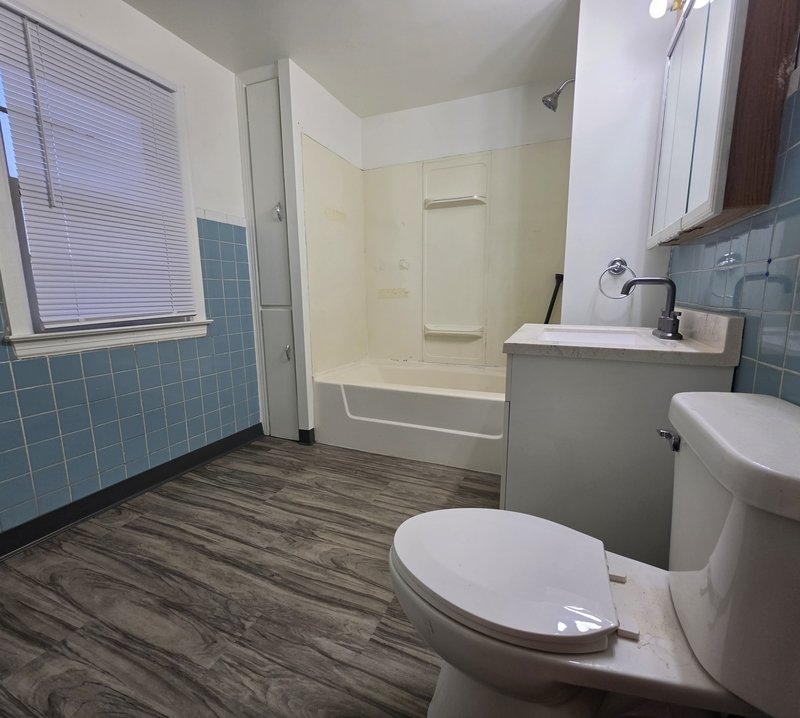 128 East Johnson Street property image