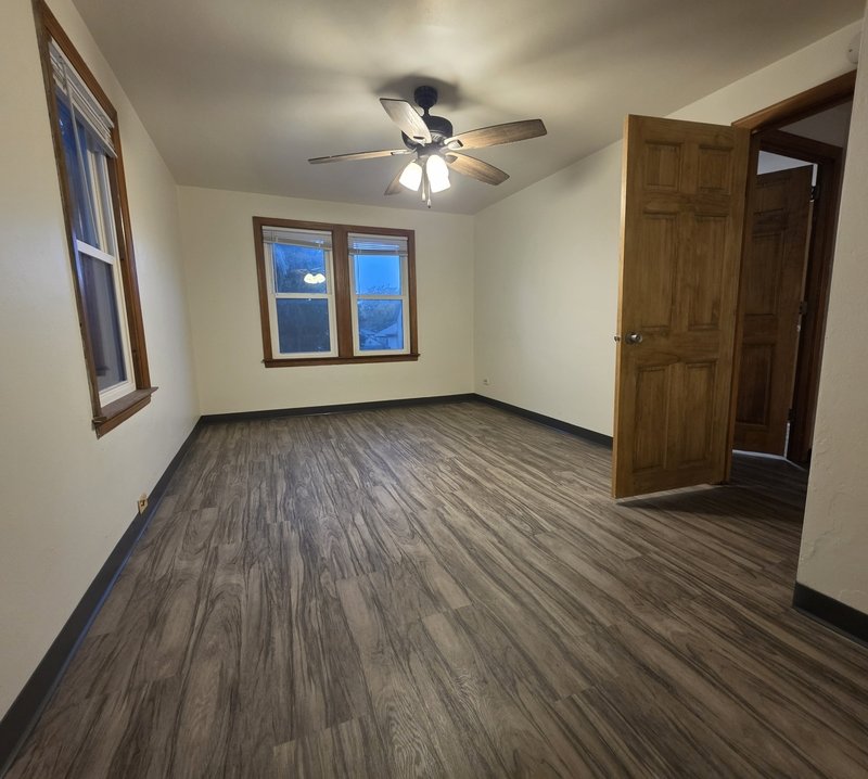 128 East Johnson Street property image