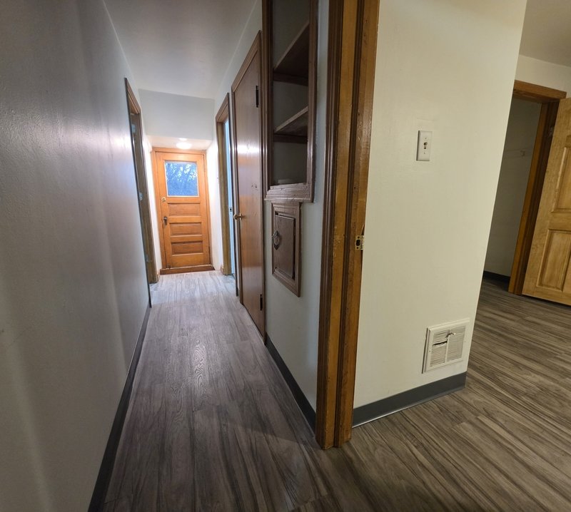 128 East Johnson Street property image