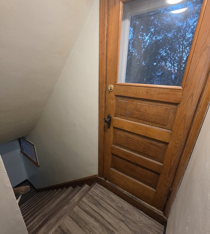128 East Johnson Street property image