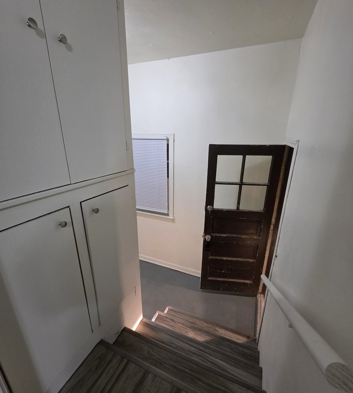 128 East Johnson Street property image