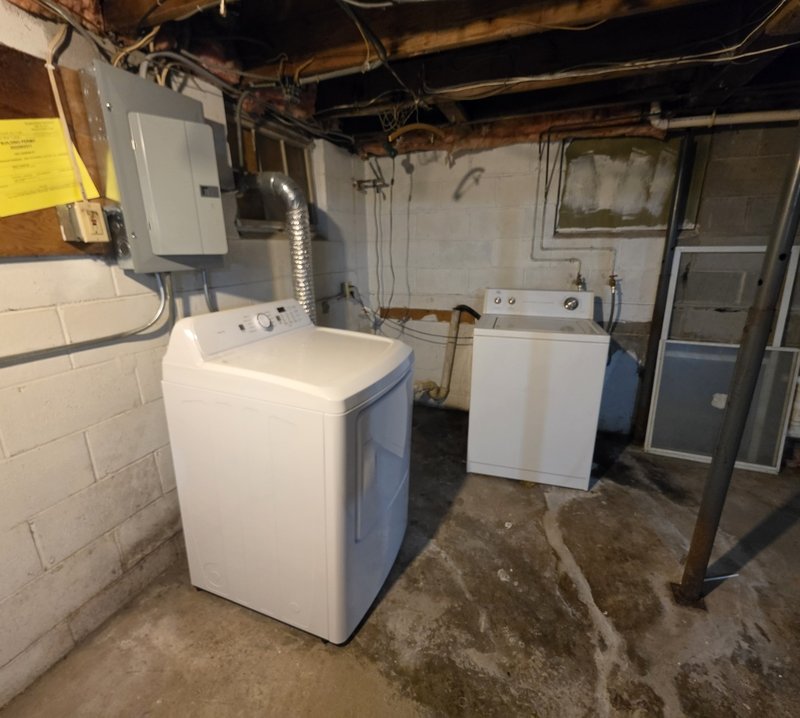 128 East Johnson Street property image