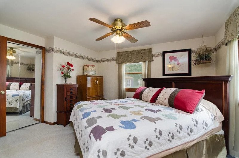1266 Shadow Lane property image