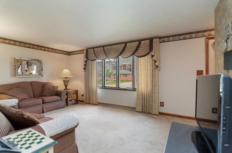 1266 Shadow Lane property image