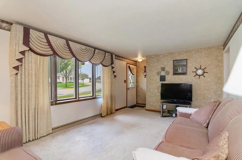 1266 Shadow Lane property image