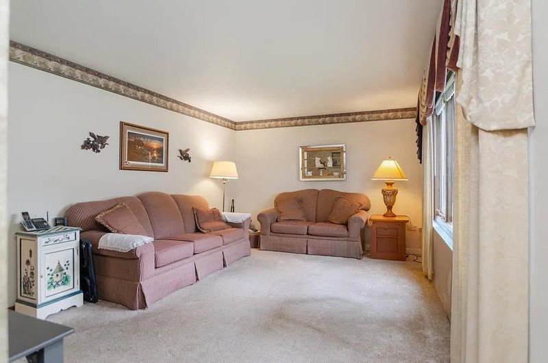 1266 Shadow Lane property image