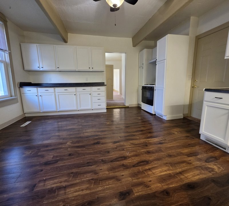 632 Bay Shore Drive - Lower property image