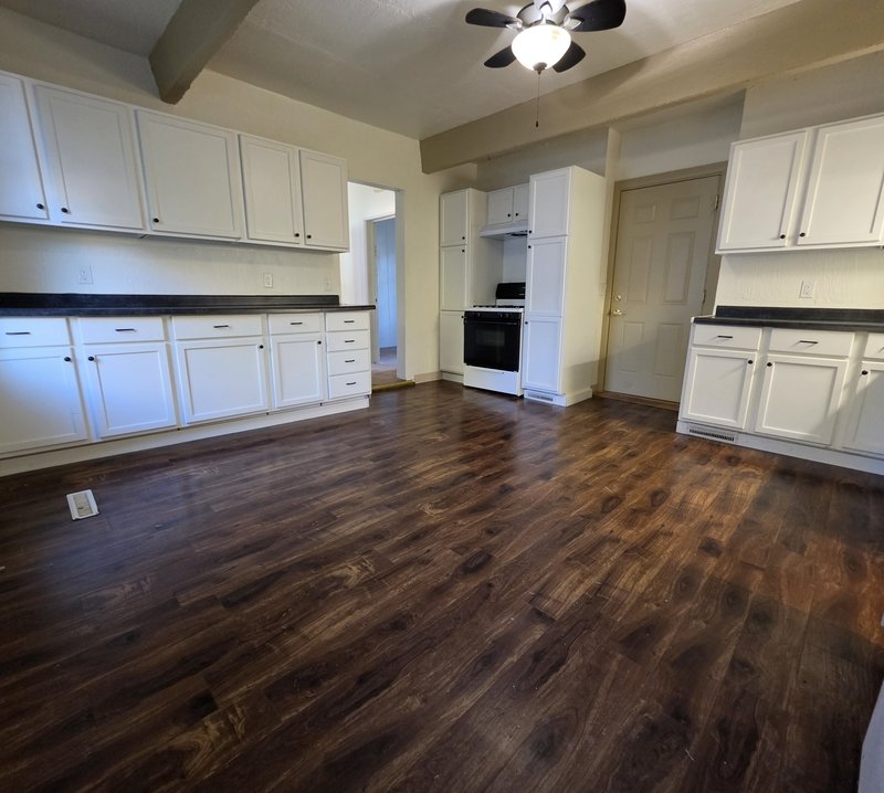632 Bay Shore Drive - Lower property image