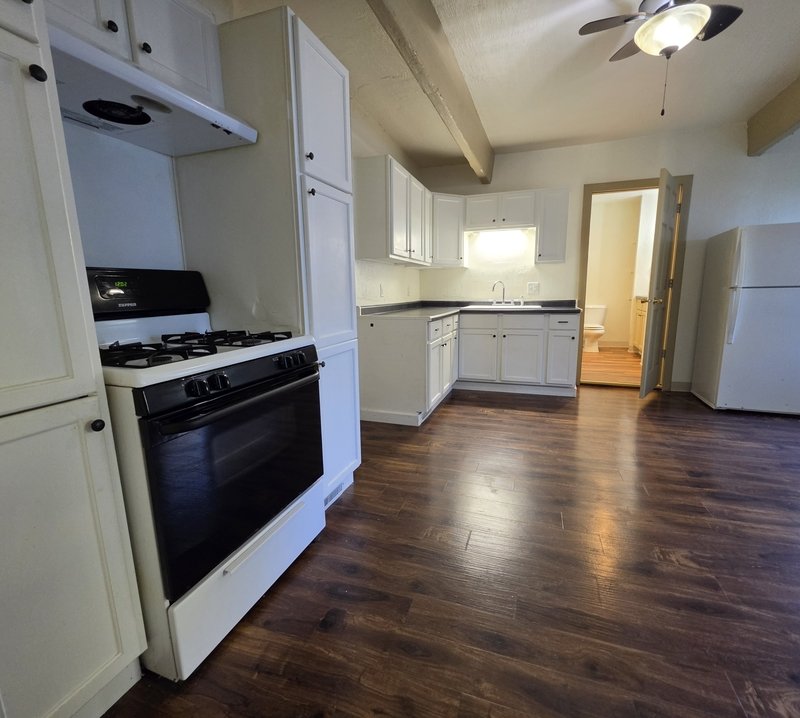 632 Bay Shore Drive - Lower property image