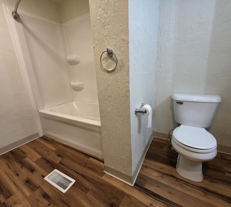 632 Bay Shore Drive - Lower property image