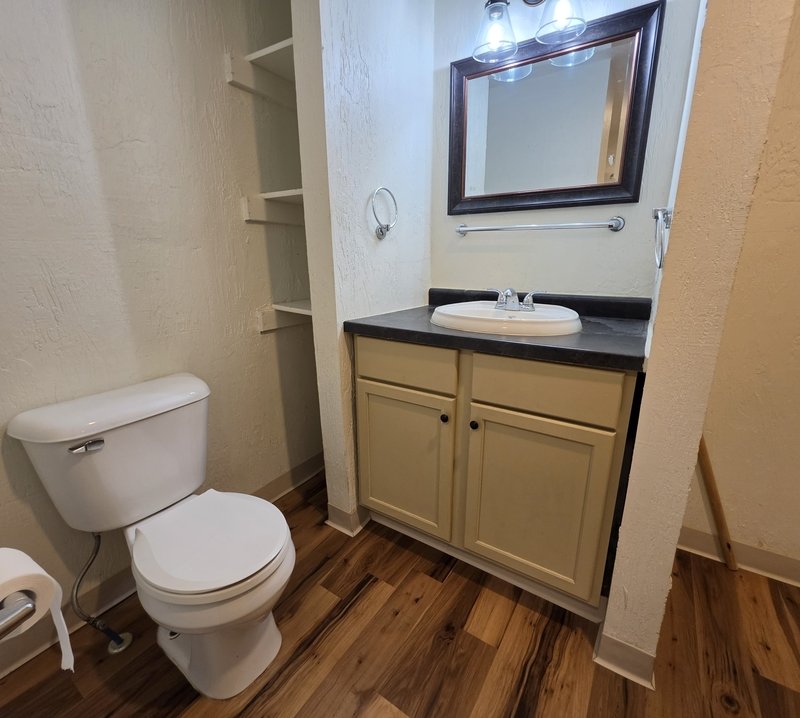 632 Bay Shore Drive - Lower property image