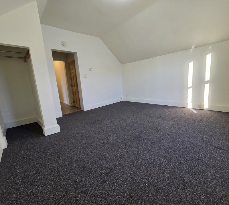 632 Bay Shore Drive - Upper property image