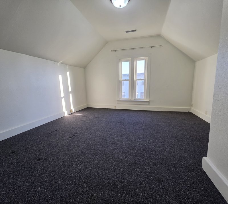 632 Bay Shore Drive - Upper property image