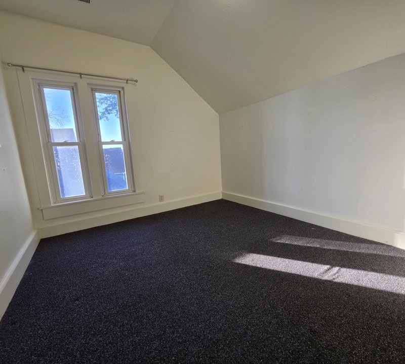 632 Bay Shore Drive - Upper property image