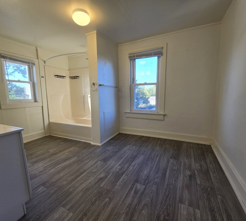 632 Bay Shore Drive - Upper property image