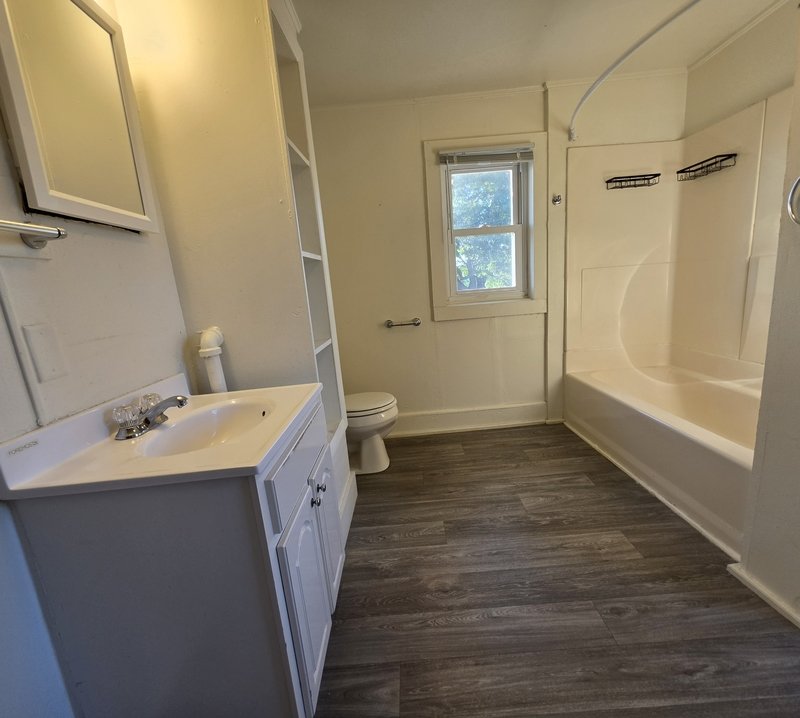 632 Bay Shore Drive - Upper property image