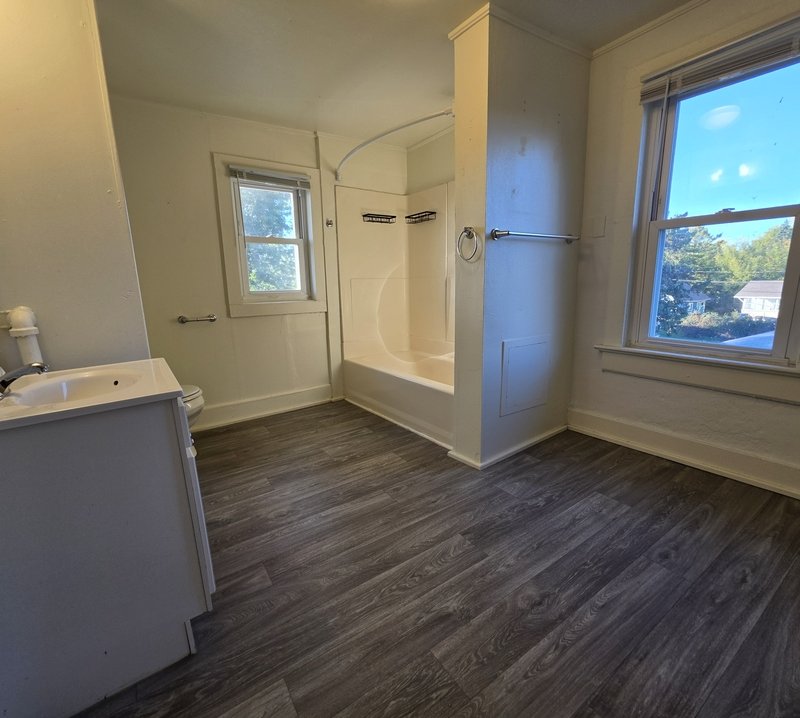 632 Bay Shore Drive - Upper property image