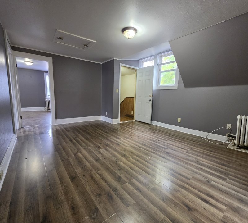 515 Jackson Street - Upper property image