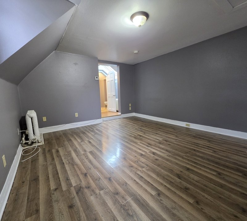 515 Jackson Street - Upper property image
