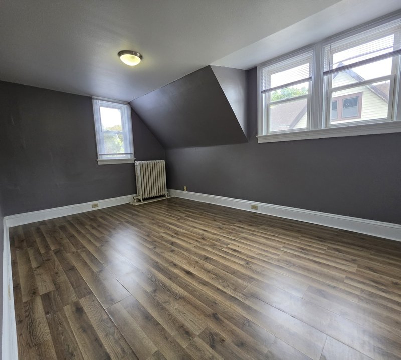515 Jackson Street - Upper property image