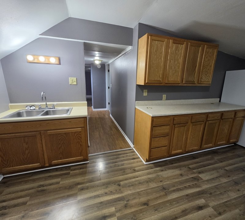 515 Jackson Street - Upper property image