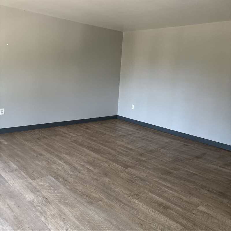 401 South Van Buren Street - 12 property image