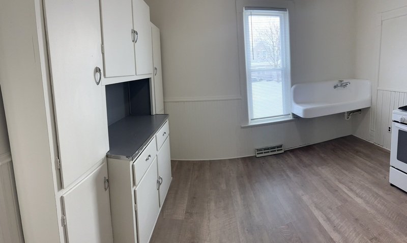1460 Morrow Street - 1 property image