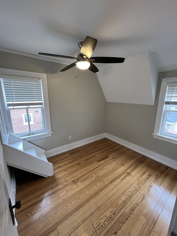 519 Center Lane property image
