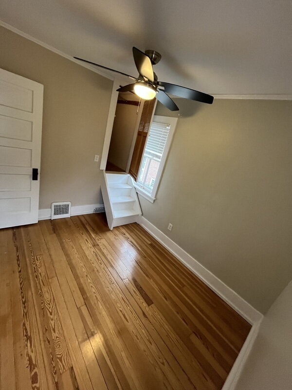 519 Center Lane property image