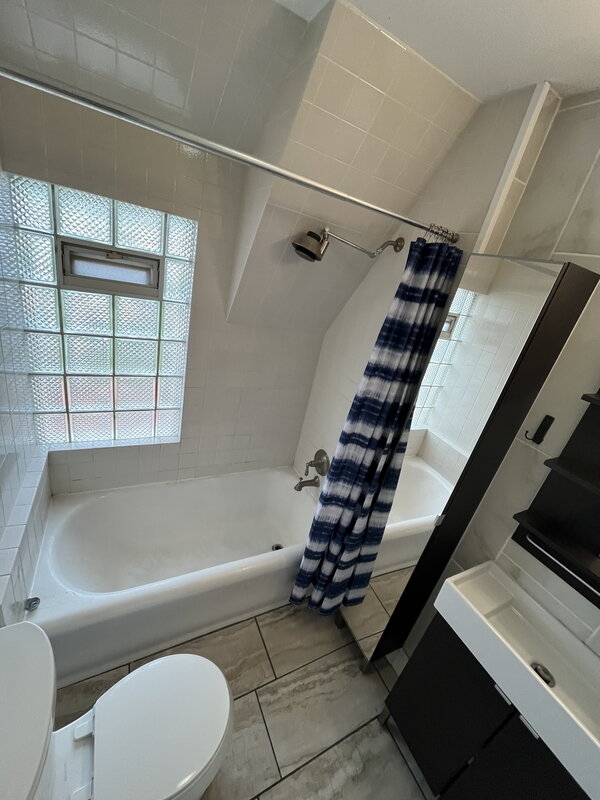 519 Center Lane property image